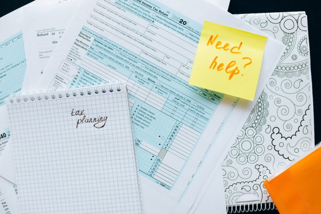 10 Tips For Setting a Holiday Budget and Sticking To It: A Guide for ...